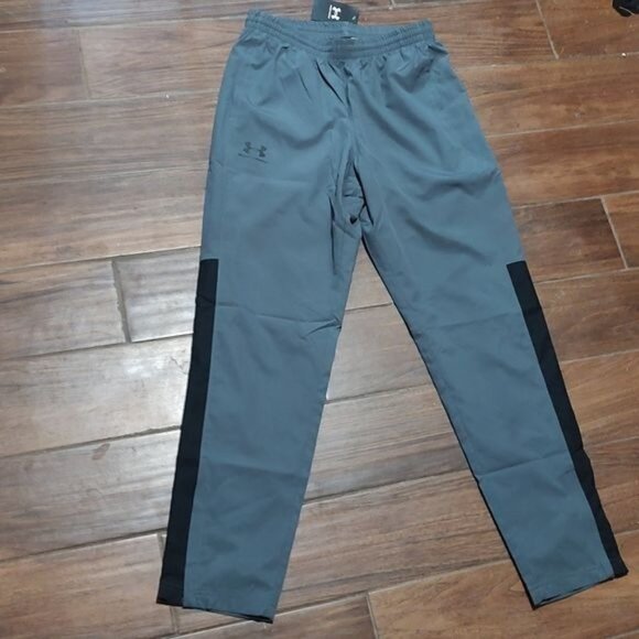 Under Armour Other - NWT Underarmour M grey mens sweatpants loose fit